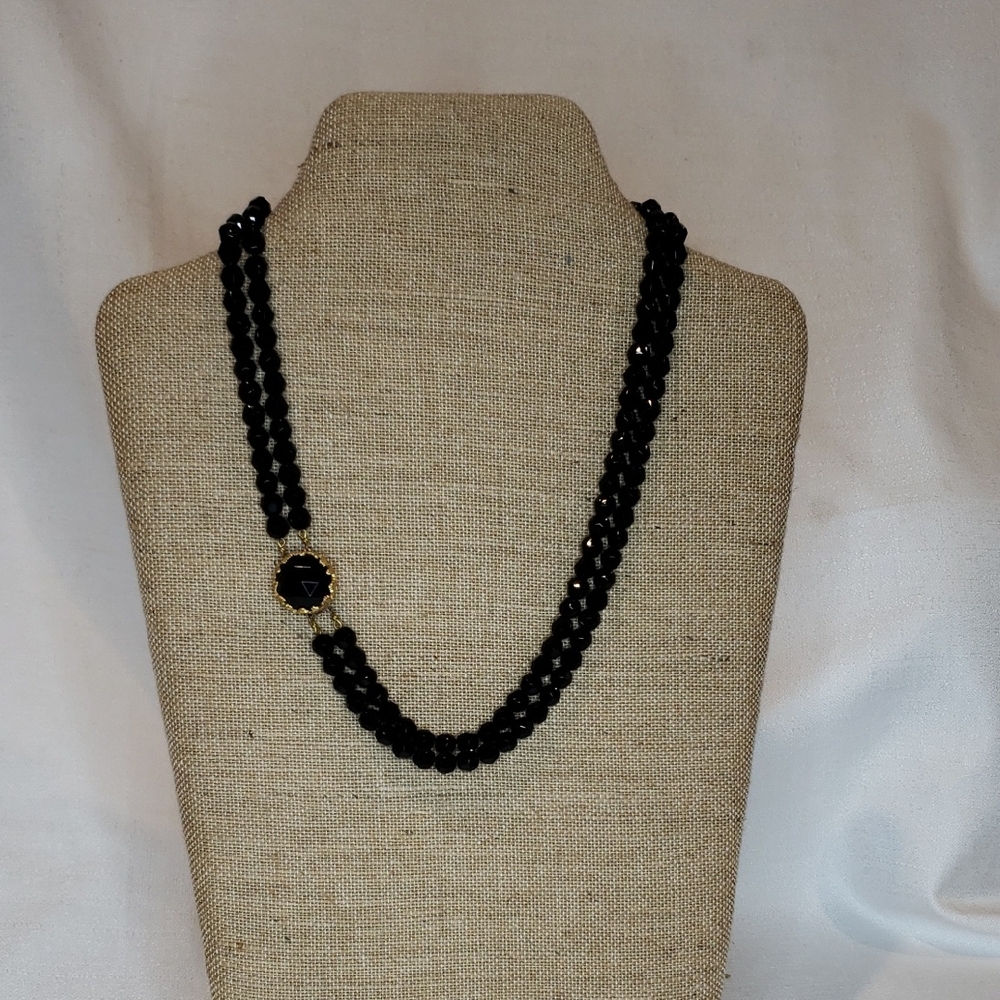 Vintage Sophisticated Black Beaded Necklace with Gold Accent